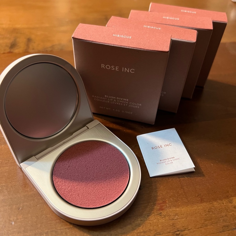 NWT 4 Rose Inc. Blush in shade Hibiscus